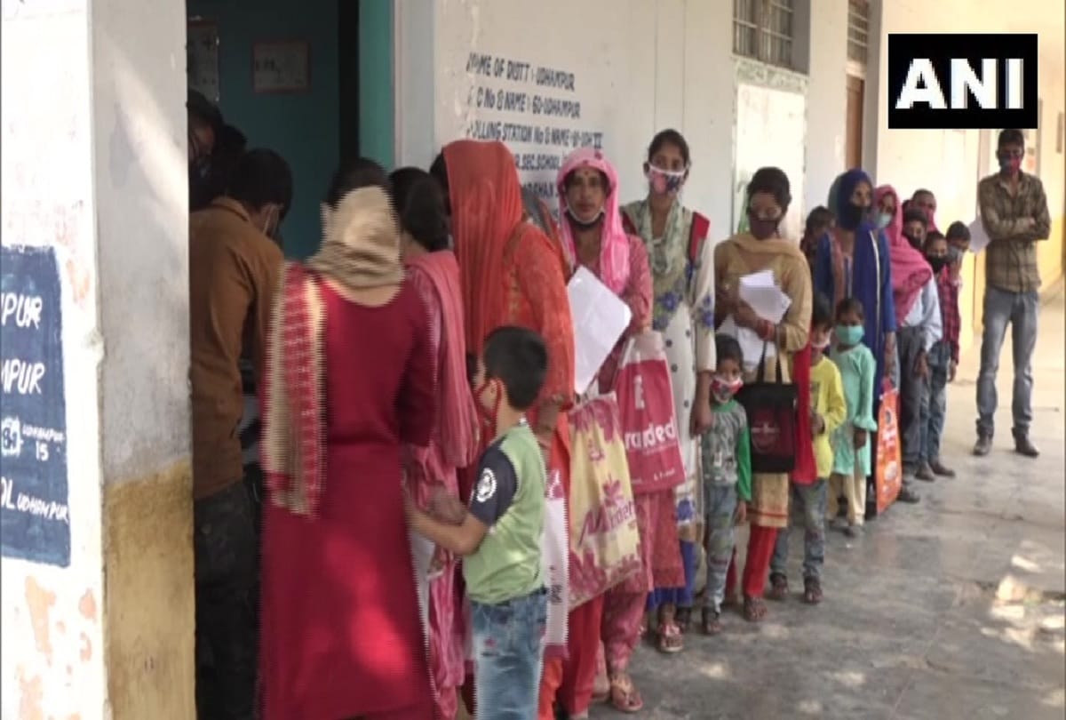 34 Aadhaar Enrolment Centres in several areas of Udhampur has been set up