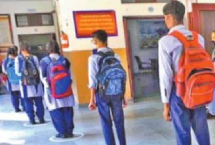 All students from 9th to 12th will be called in school from November 2, SOP ready
