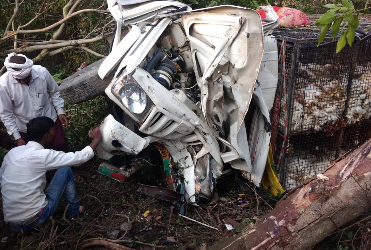 Two killed and one injured at Road accident in Deoria
