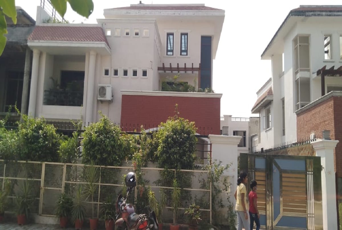 DIG Chandra Prakash Wife Committed Suicide Pushpa Prakash used to get angry over small things
