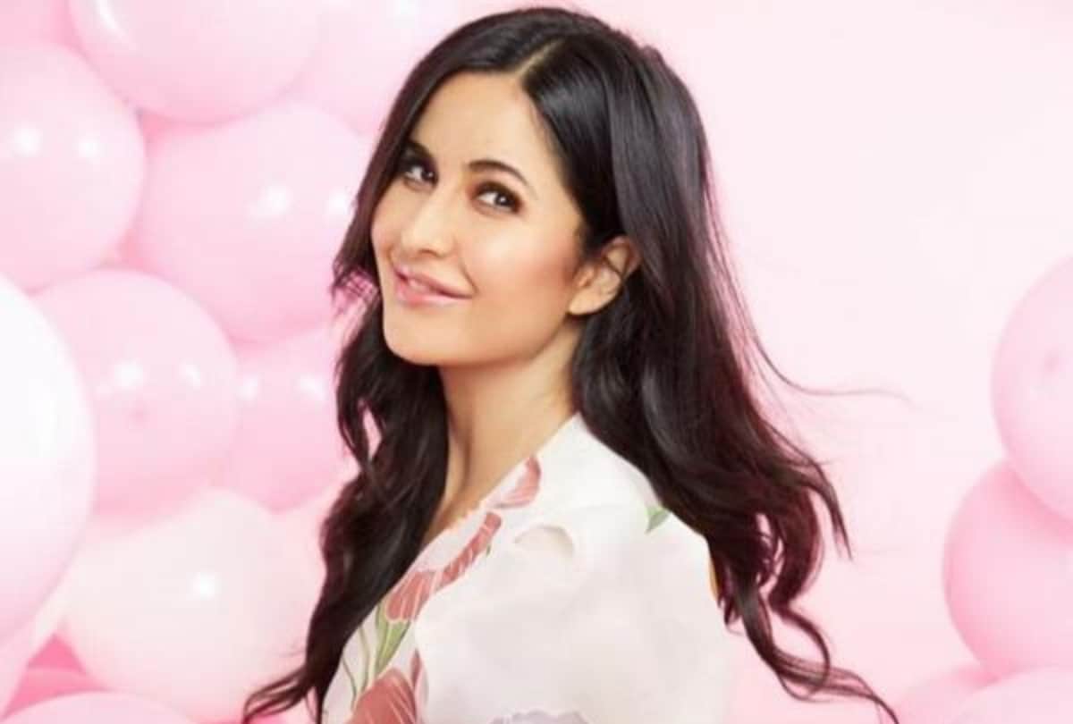 katrina kaif breathtaking beautiful in gauri and nainika white pink floral short dress