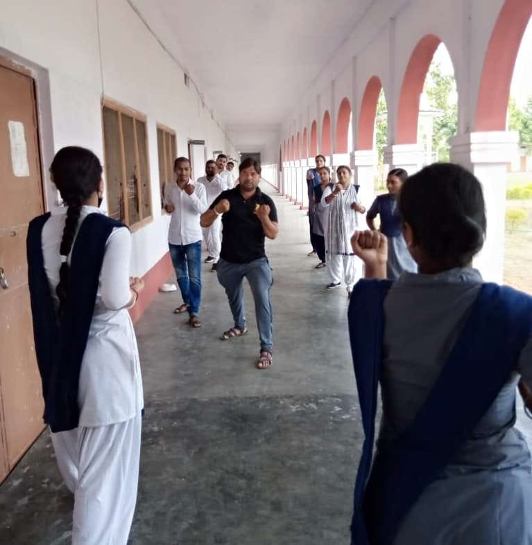 Tips given to girl students under Mission Shakti