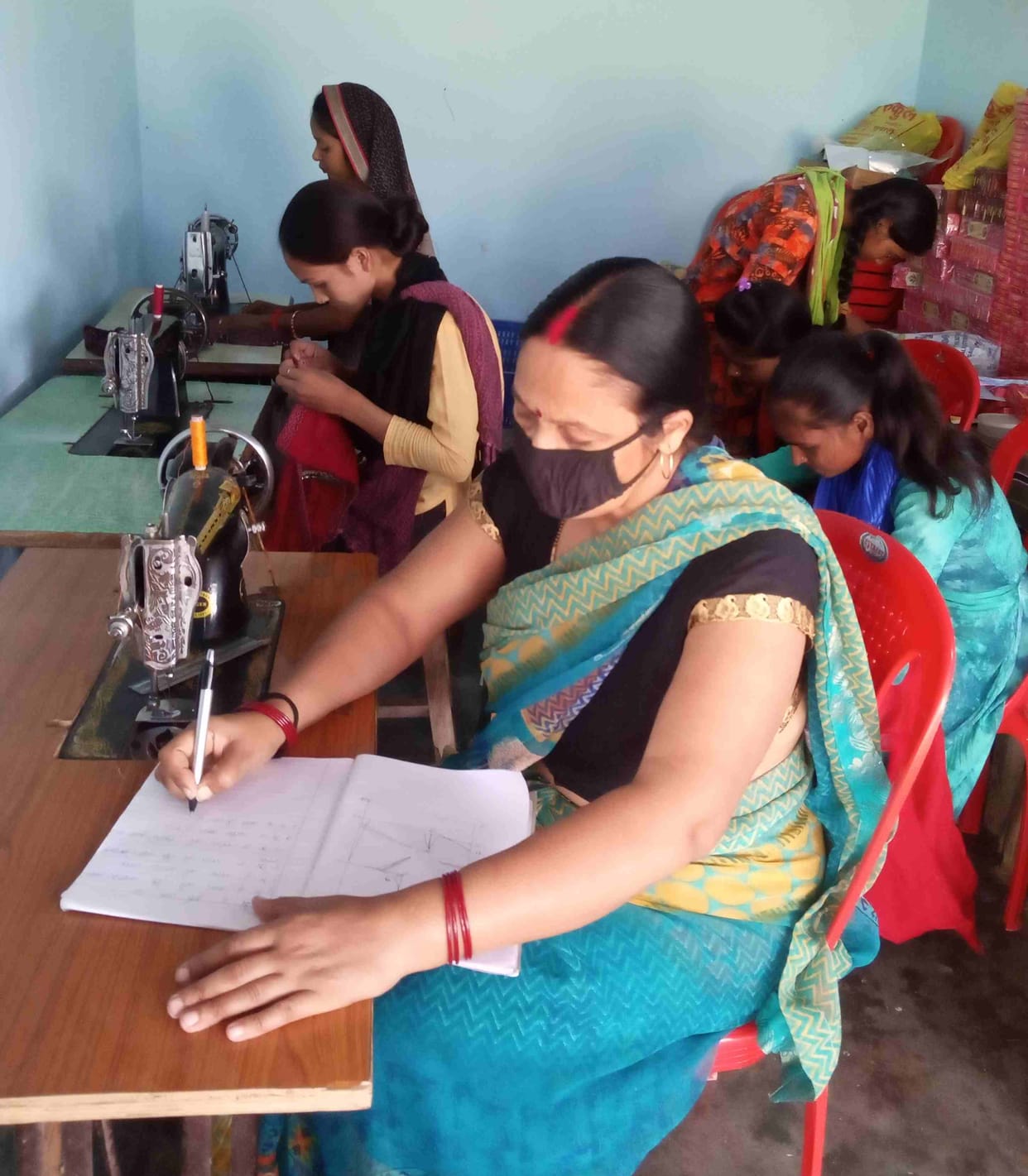 Village daughter-in-law is making women skilled