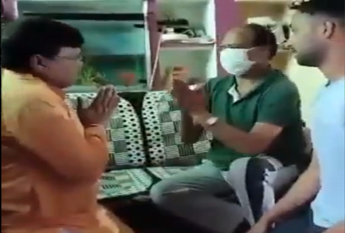 Madhya pradesh Congress mp Arun yadav relaeses video, says Minister pradyuman singh tomar was on foot for vote
