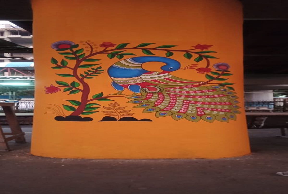 indian railways made railway stations beautiful painting art  mumbai asansol