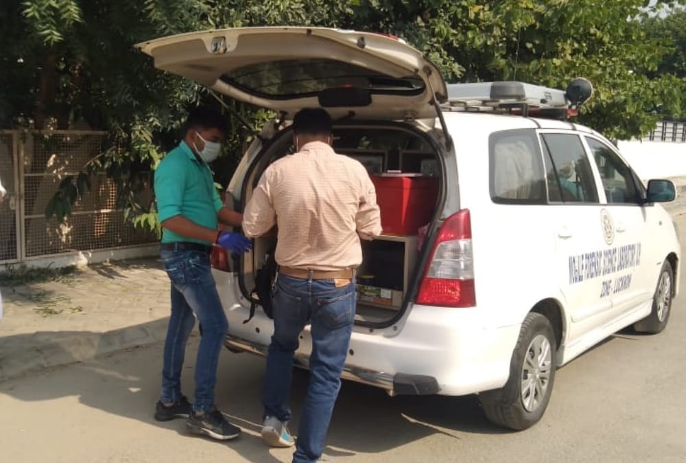 DIG Chandra Prakash wife commits suicide, no suicide note found.