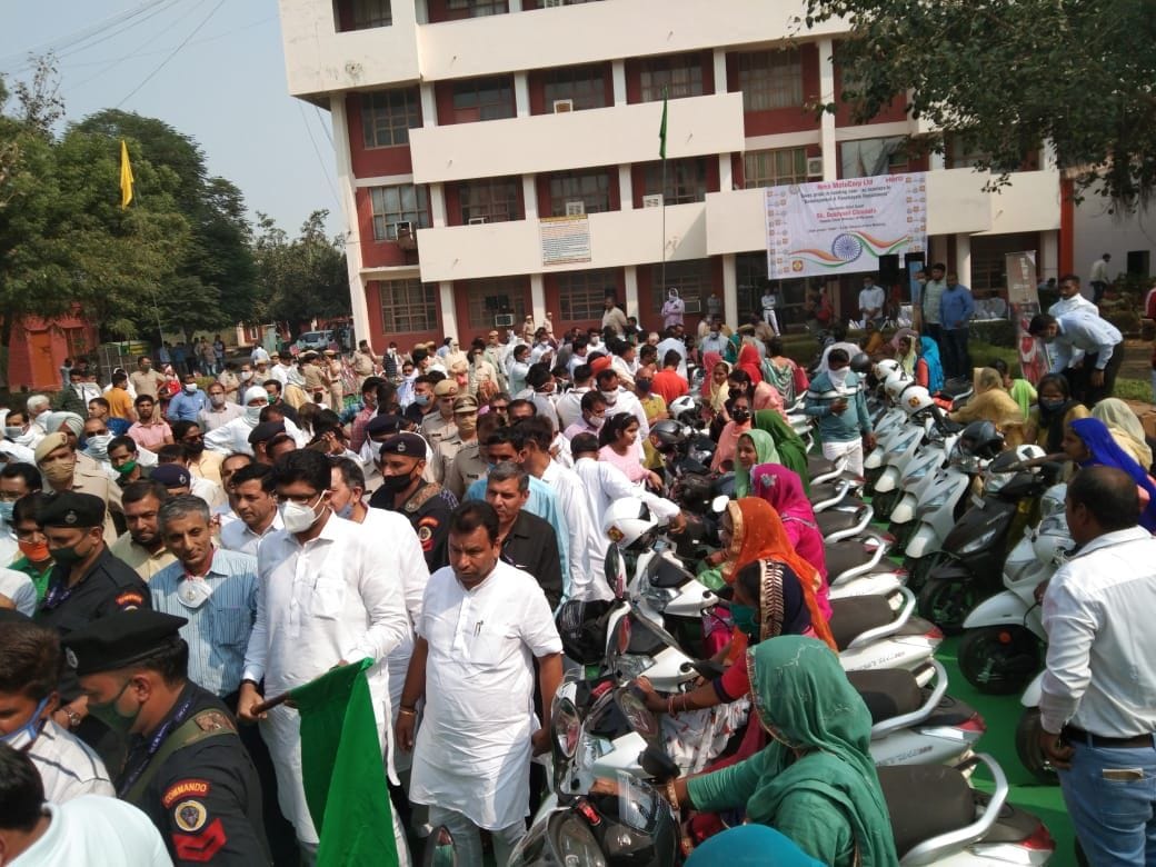Deputy Chief Minister paved the way for the stalled development works of the Zilla Parishad