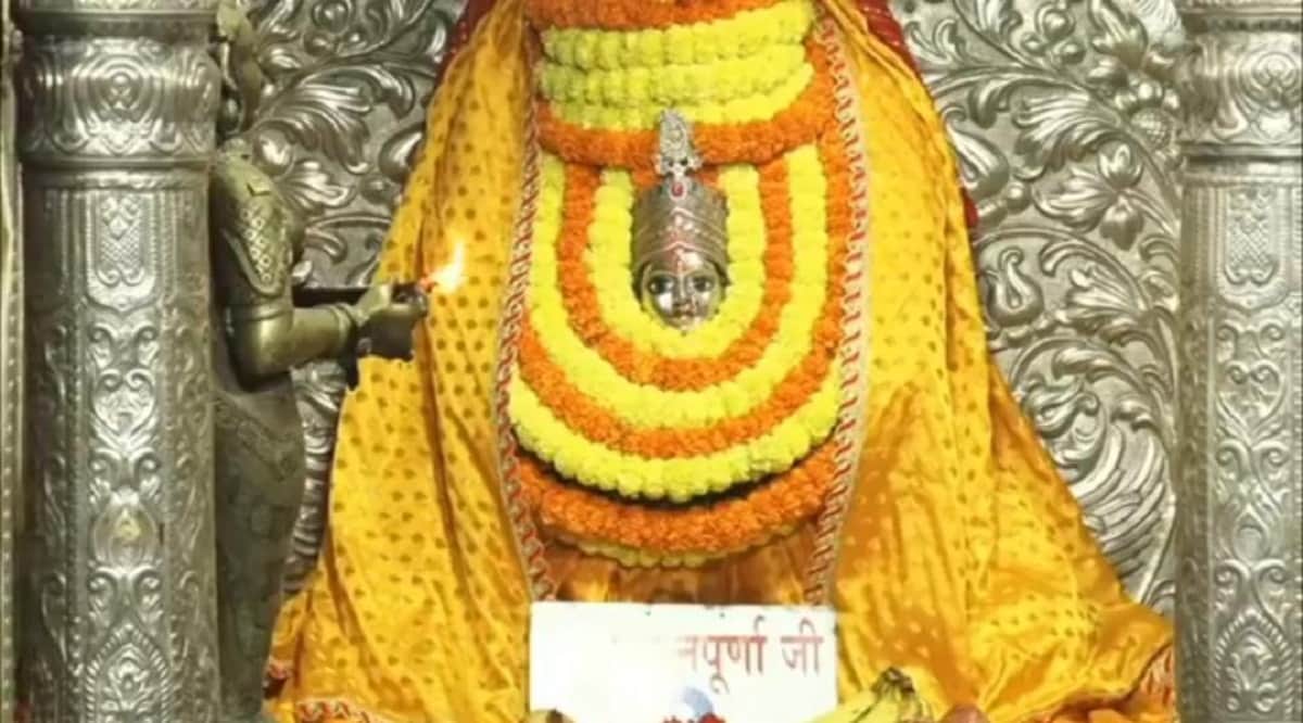 Navratri 2020 Varanasi: crowd of devotees in the court of Maa Annapurna, one or two devotees in Kamakhya Devi temple