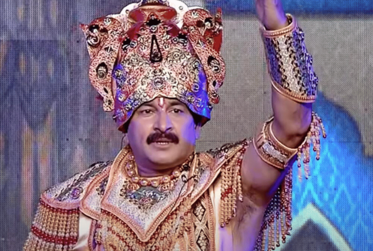 Manoj Tiwari Trolled after Using English Words In Ramleela when He Was Playing Angad Character