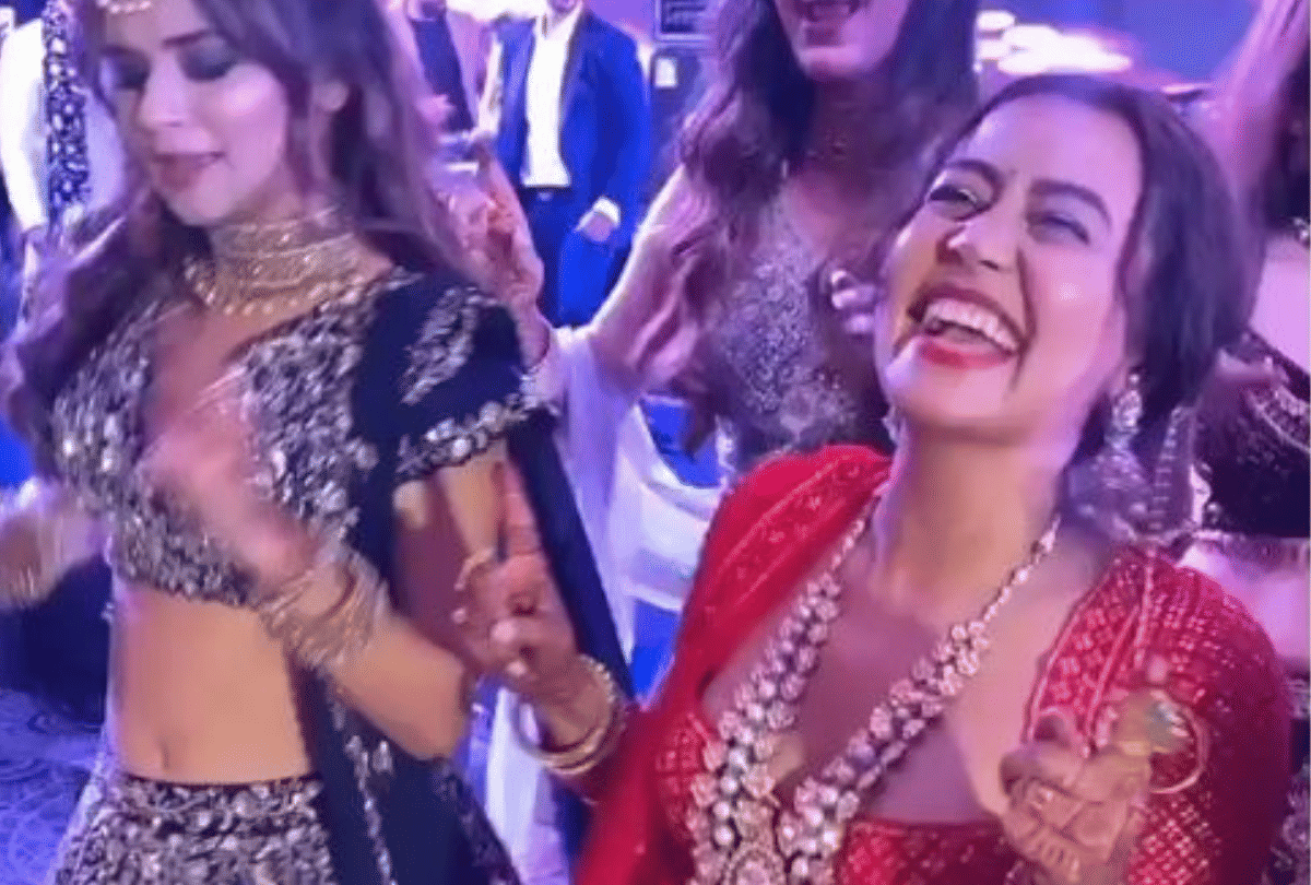 neha kakkar welcome at husband rohanpreet singh new home and grand reception party