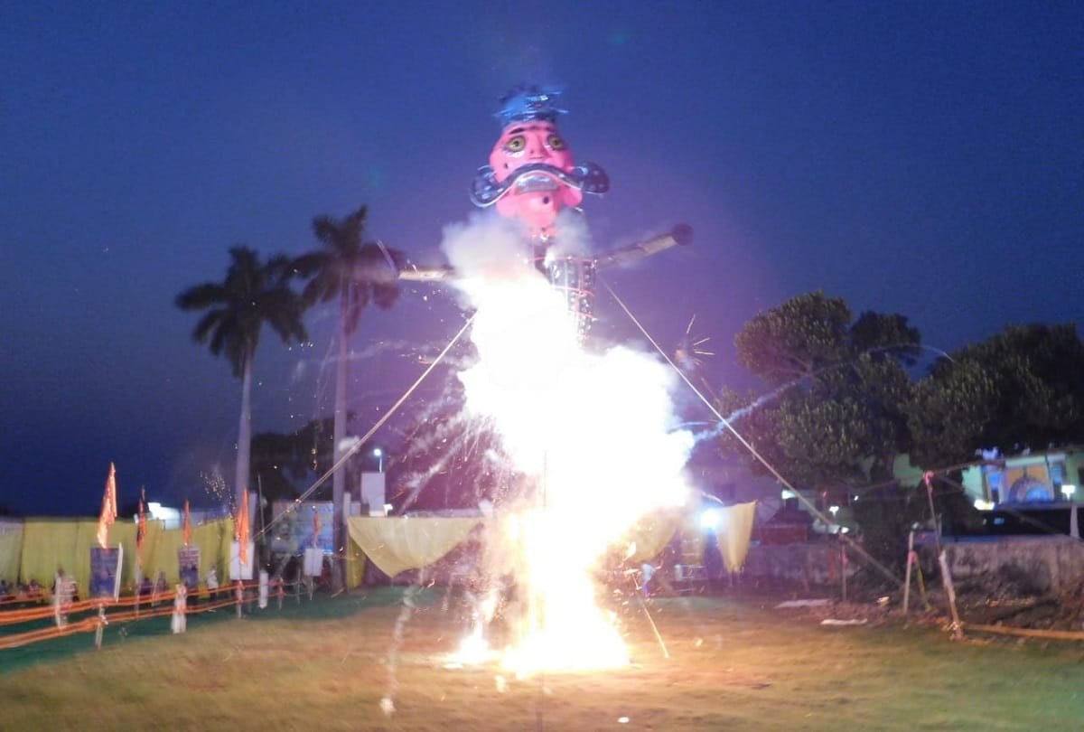 Ram killed Ravana filmi Ramlila ended in ayodhya