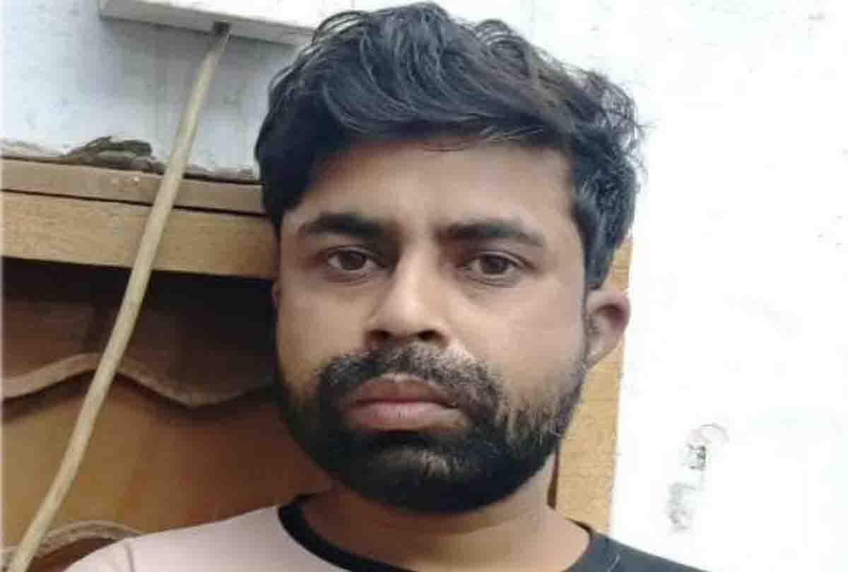 Threatened to bomb blast on Jharakti bus base, arrested