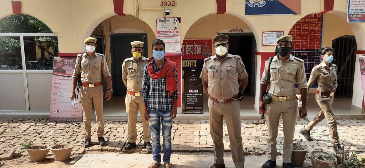25 thousand reward for molesting a woman arrested, harassed by molestation, the girl jumped into the well and gave her life