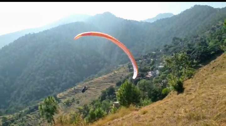 Paragliding trial was successful from Nail hill