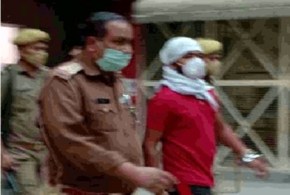 Preparations to crack down on girl with Bilal's friends