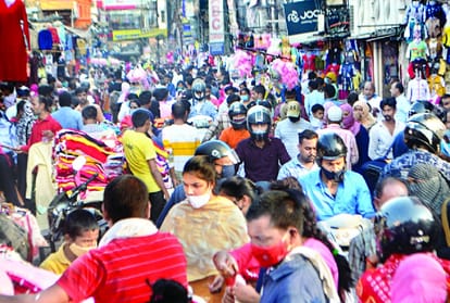 One thousand crore business on Navratra in Lucknow.