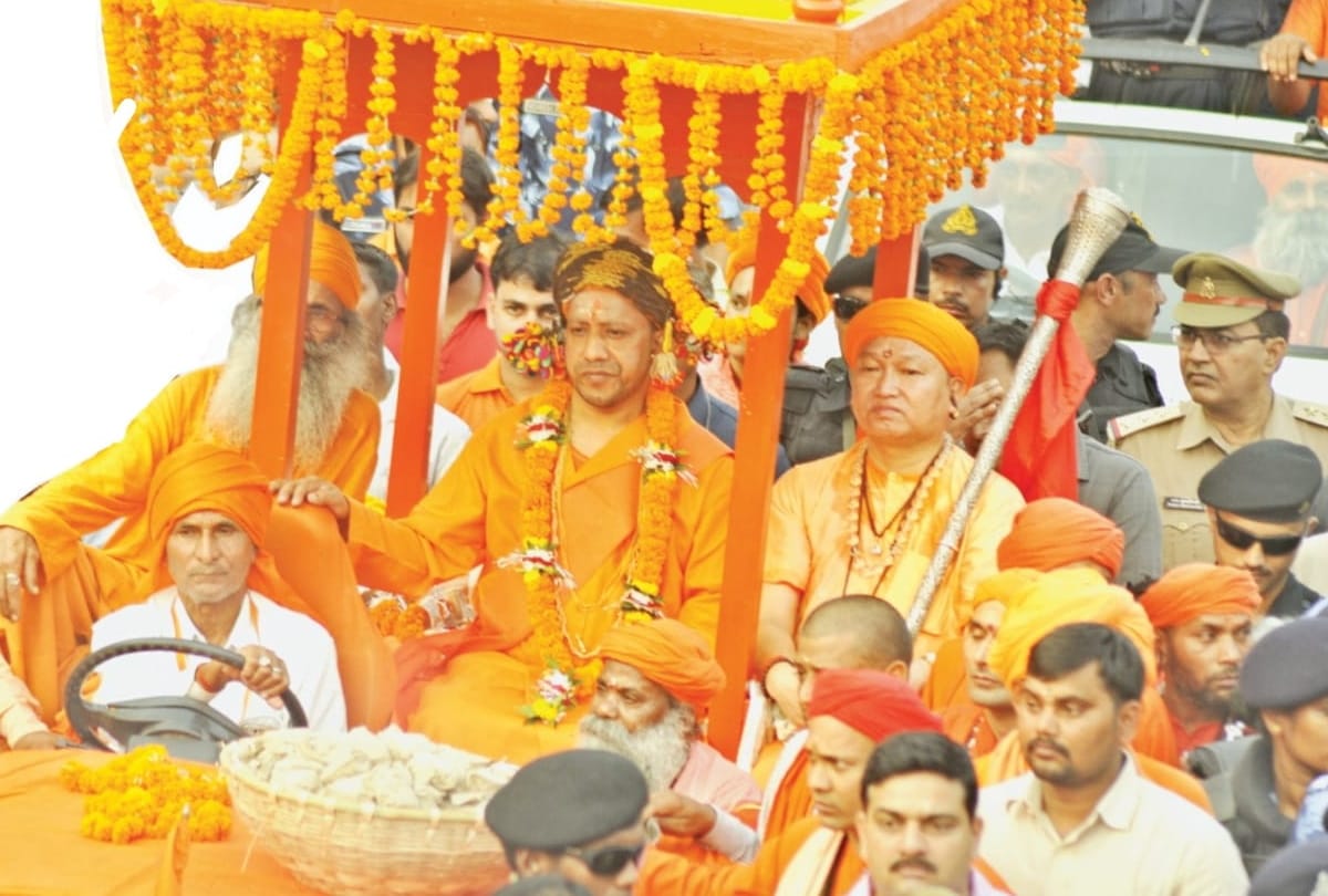 Vijayadashami procession of Gorakshpeethadhishwar in Gorakhpur