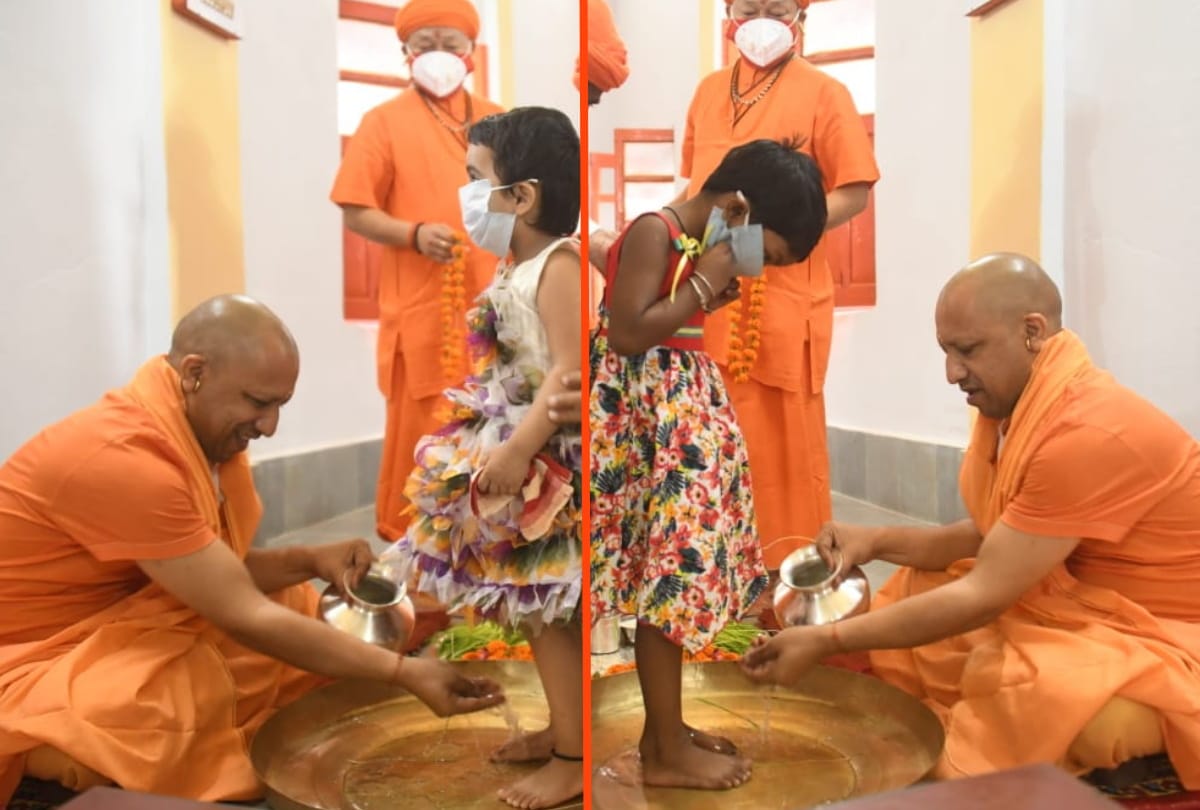 CM Yogi Adityanath kanya pujan during vijayadashami 2020 see photos gorakhnath temple