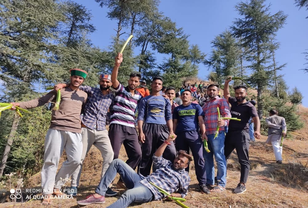 Dussehra 2020 Latest News: People Doing War on Vijayadashami instead Ravan Dahan in Uttarakhand jaunsar bawar