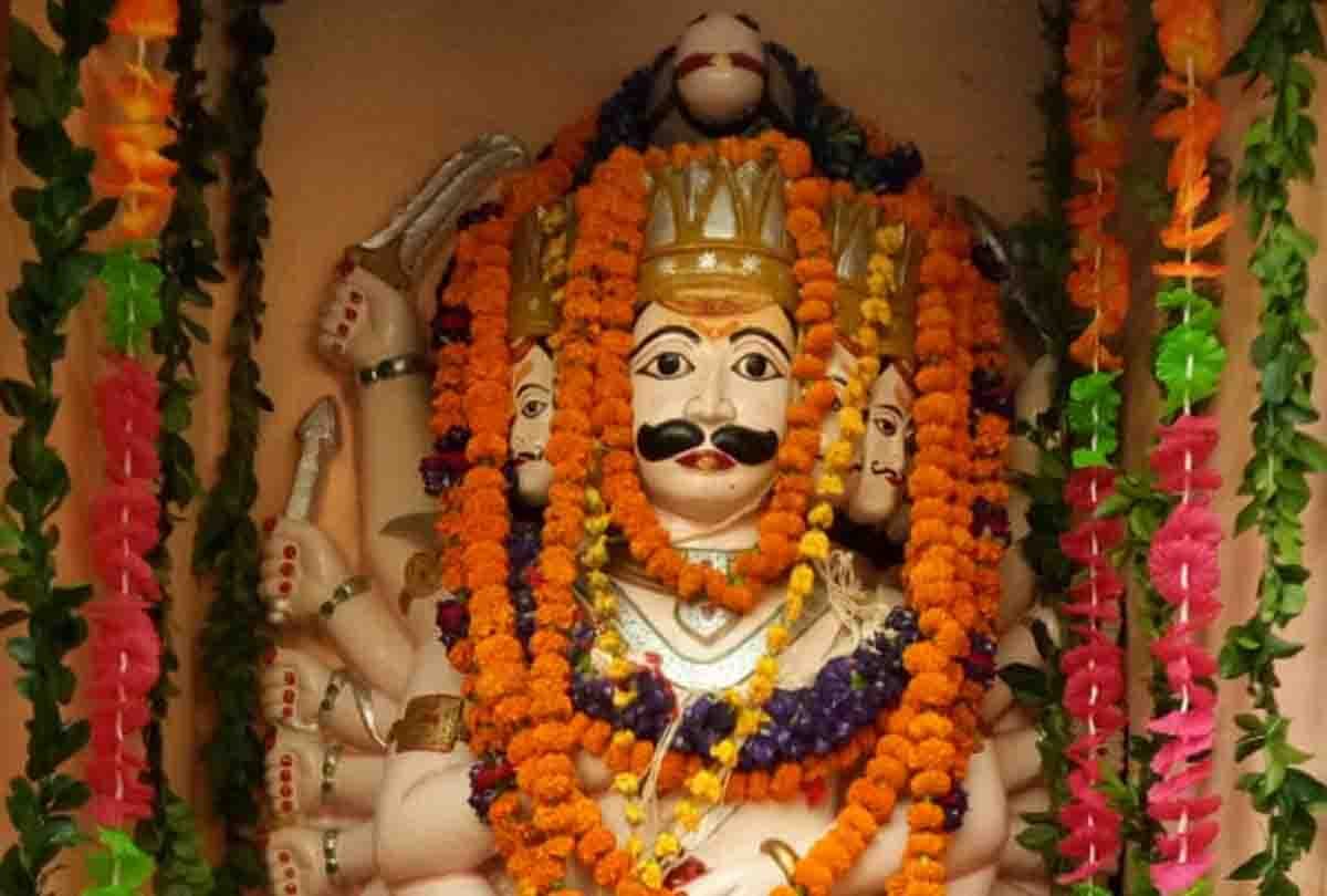 Shiva devotee Ravana is also worshiped in a temple here in Badaun