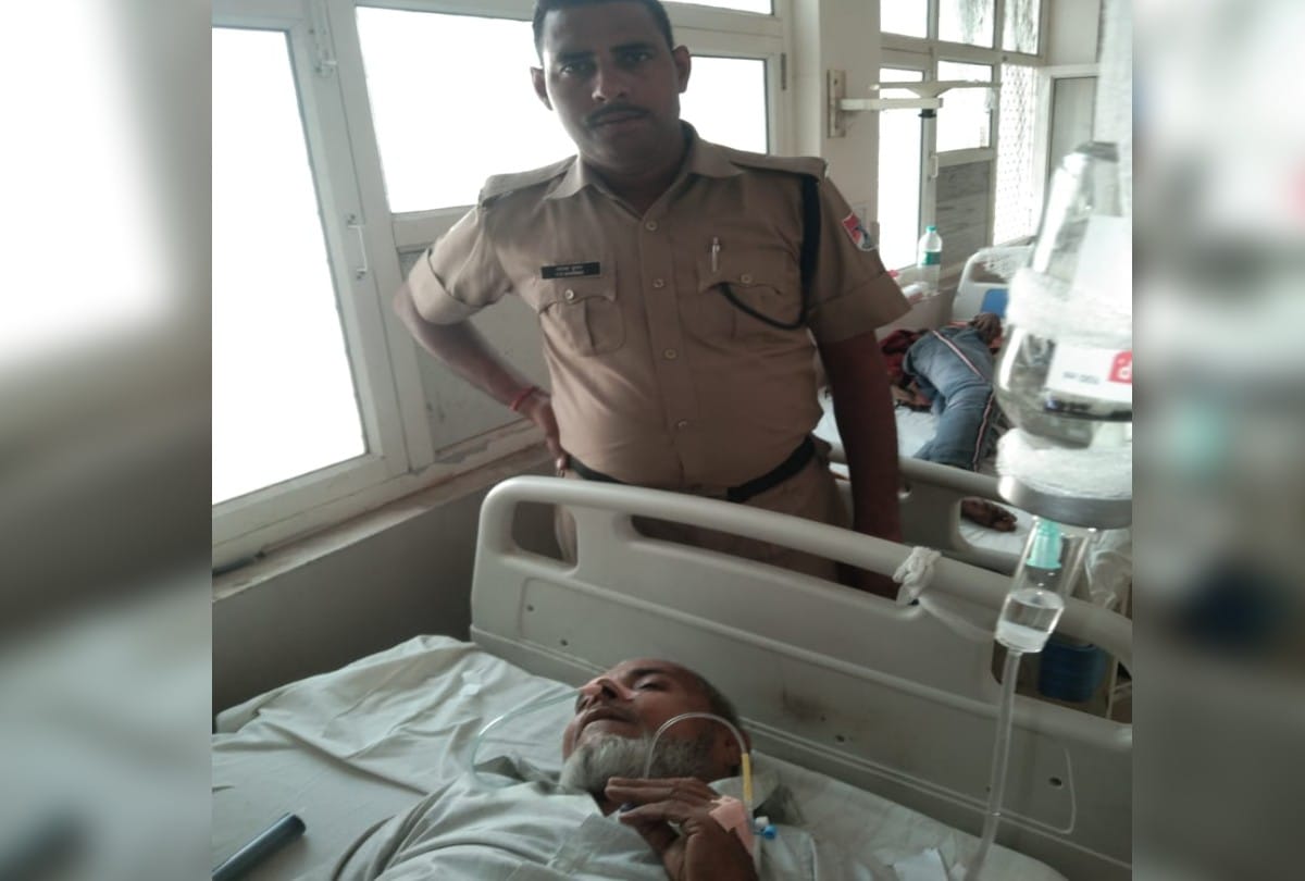 RPF Personnel Saved The Life Of Passenger lying In Bathroom