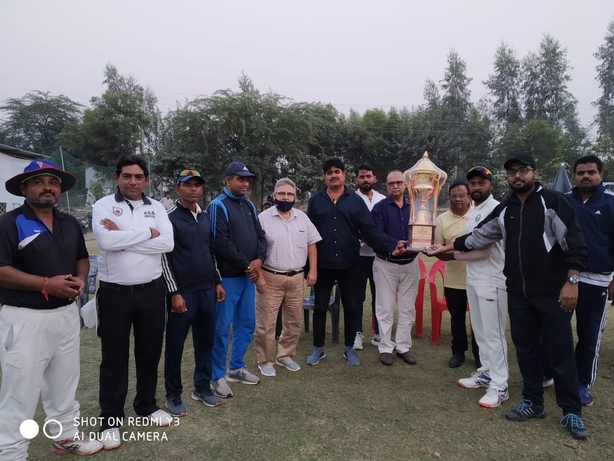 City Hawks Aligarh in semi final