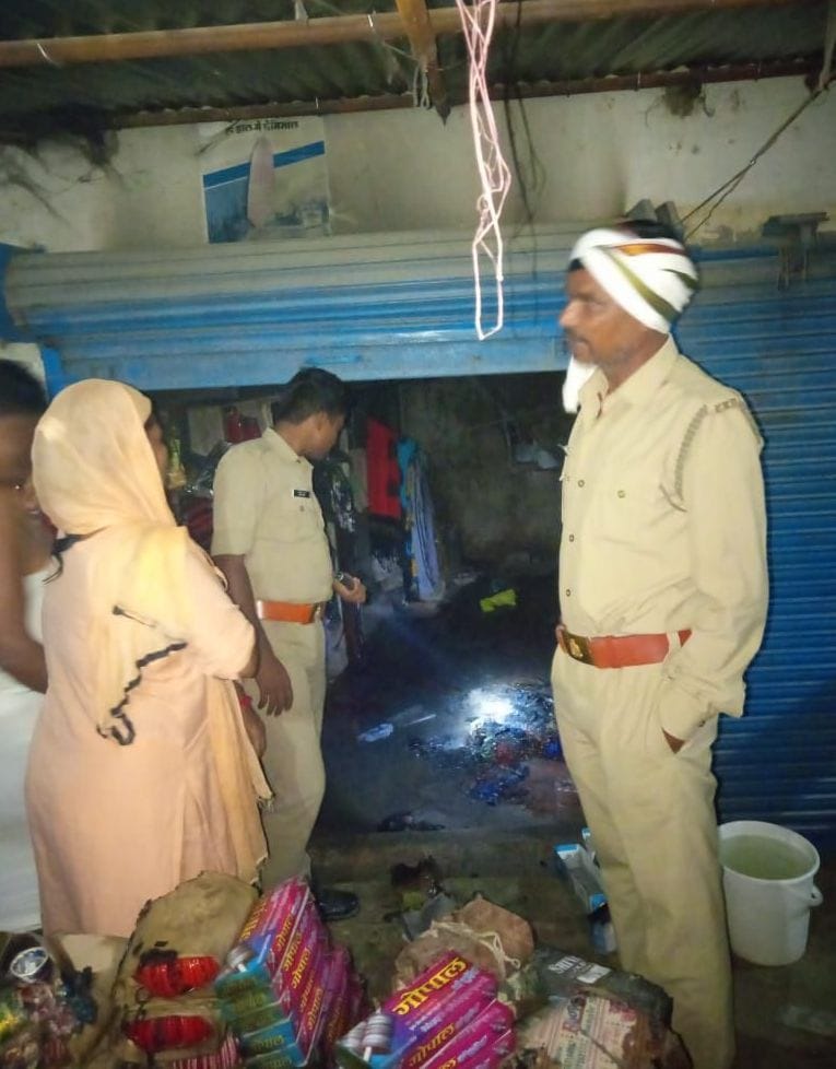 Shop fire, millions of goods burnt