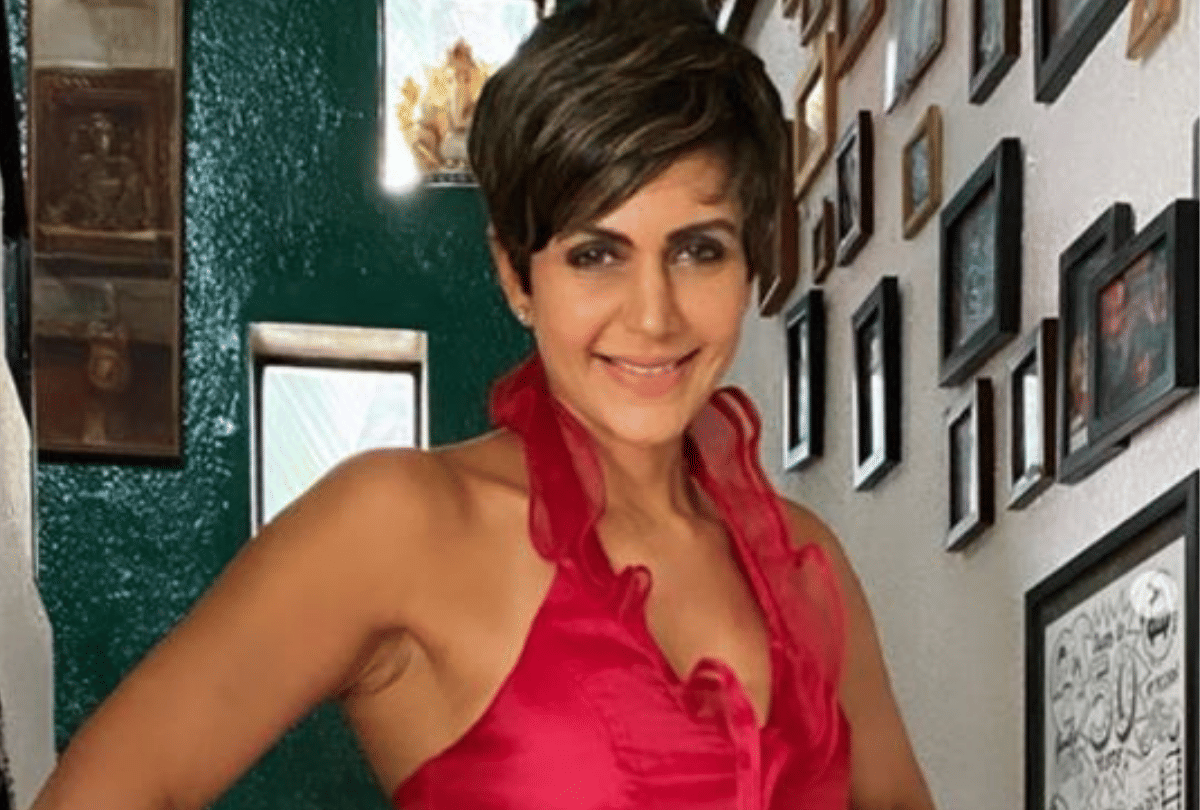 Mandira Bedi looks gorgeous in bright yellow bikini pic Goes Viral