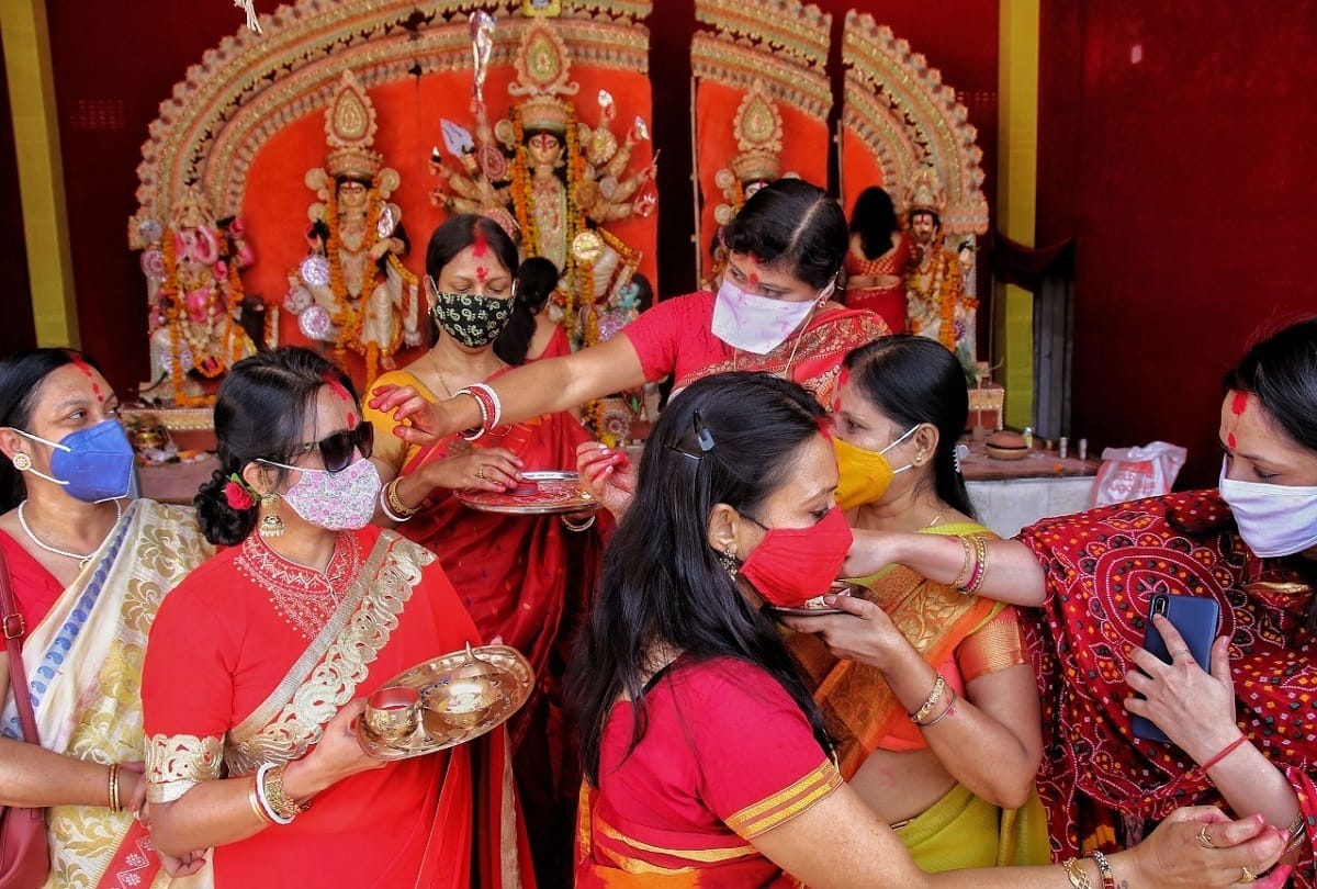Durga puja 2020 Farewell to mother Durga after the ceremony of Sindoor Khela