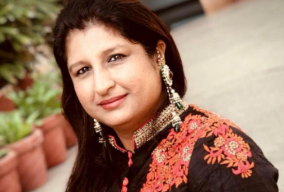 suggestions of fashion designers for dresses