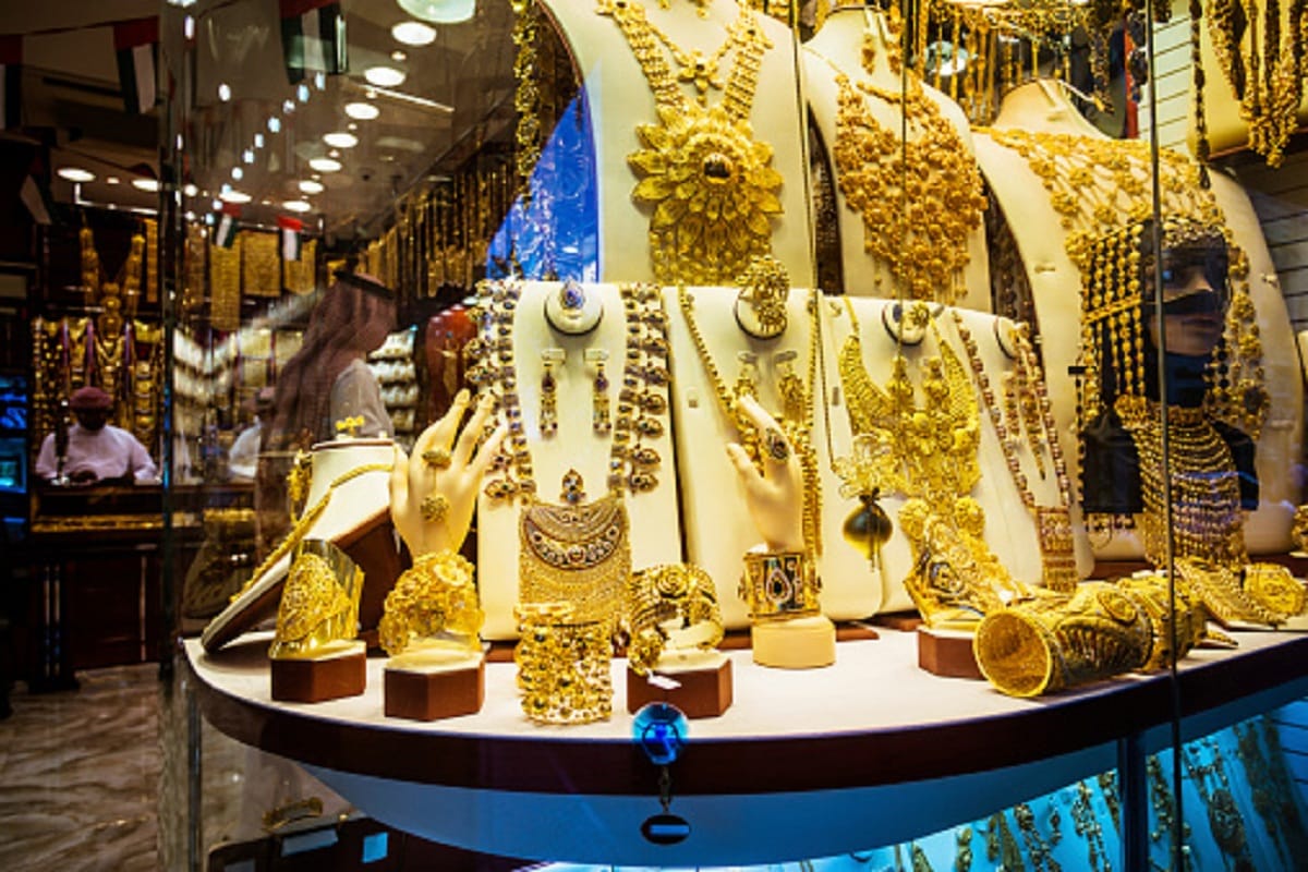 Silver Gold Price Today 10 December 2020 latest price updates: Gold MCX fall about 1000 rupees in 2 days silver rates edge higher