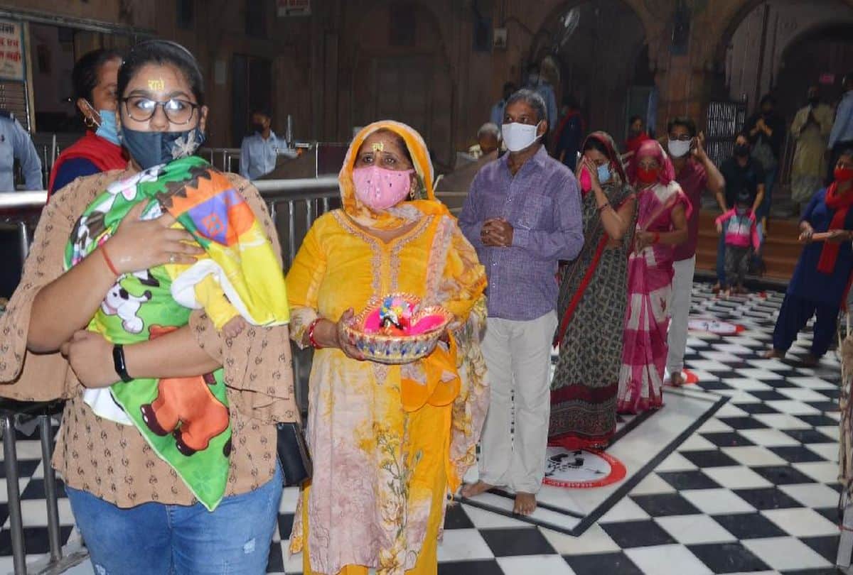 Thakur Banke Bihari Bhog Change In Winter Season