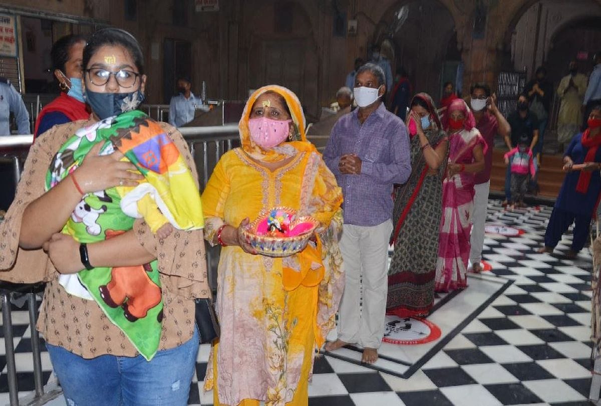 Thakur Banke Bihari Bhog Change In Winter Season