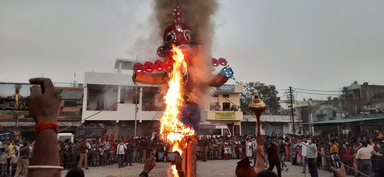 Burning of effigy of Ravana in front of Ramlila stage in Kichha