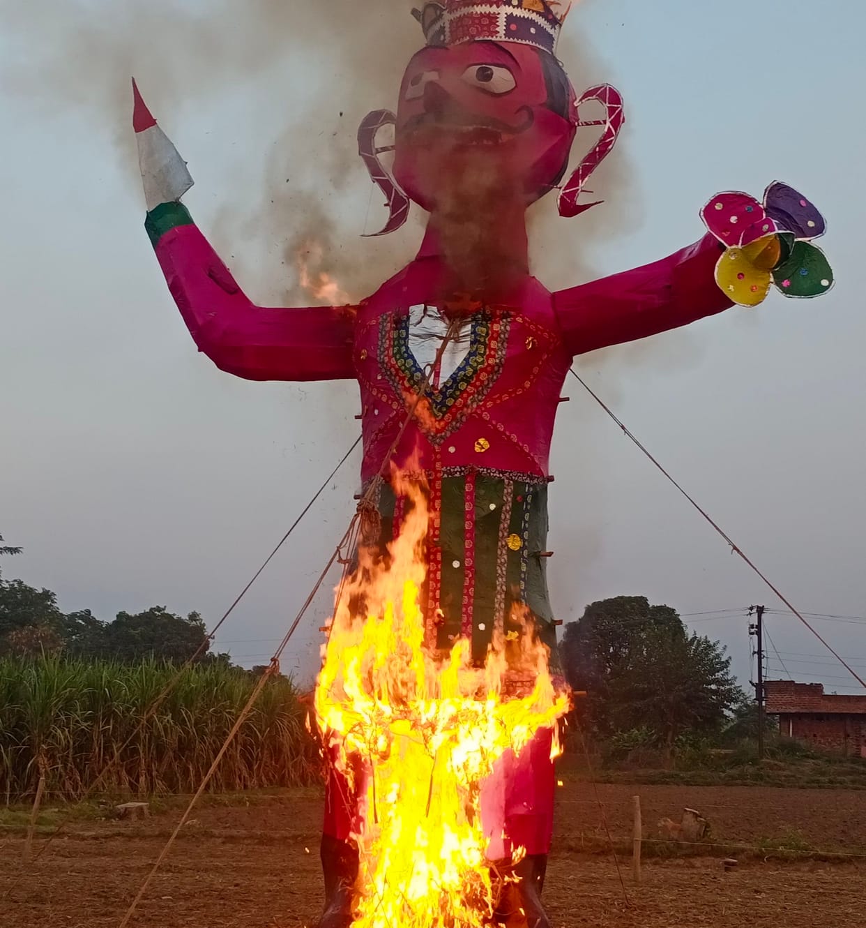 In Kawal celebrate the toll collector's effigy