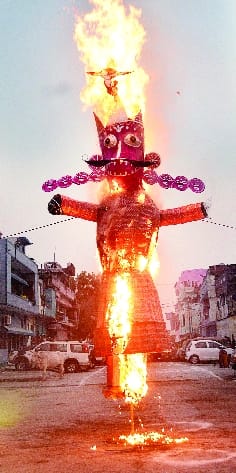 Corona's awe: Ravan burnt the effervescence without missing the crowd from the Dussehra fairs