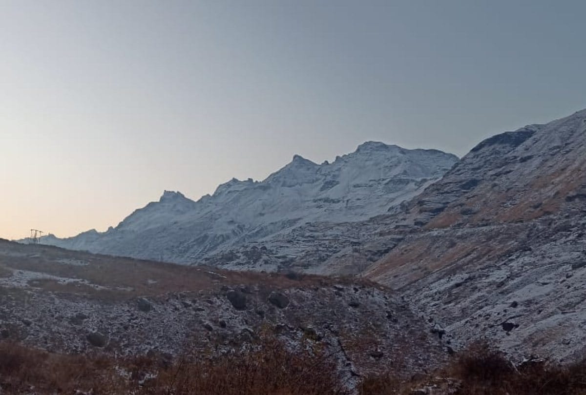 Himachal News : fresh snowfall in lahaul spiti rohtang pass and hailstorm in sissu