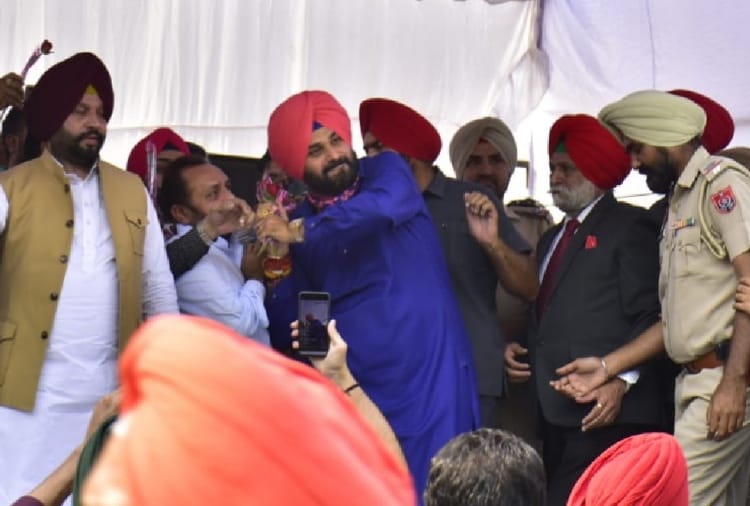 Navjot singh sidhu said, Punjab government to build a cold store in five villages