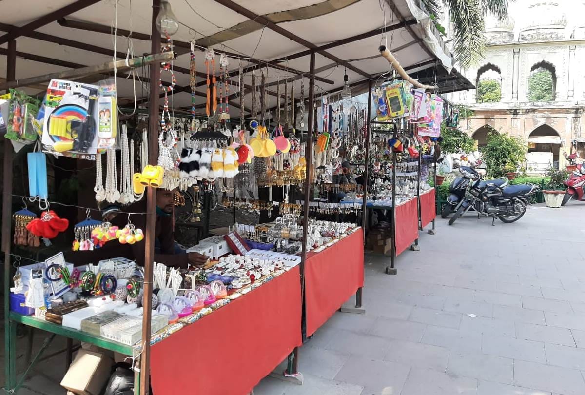 tourists are not coming to visit on historical places in lucknow