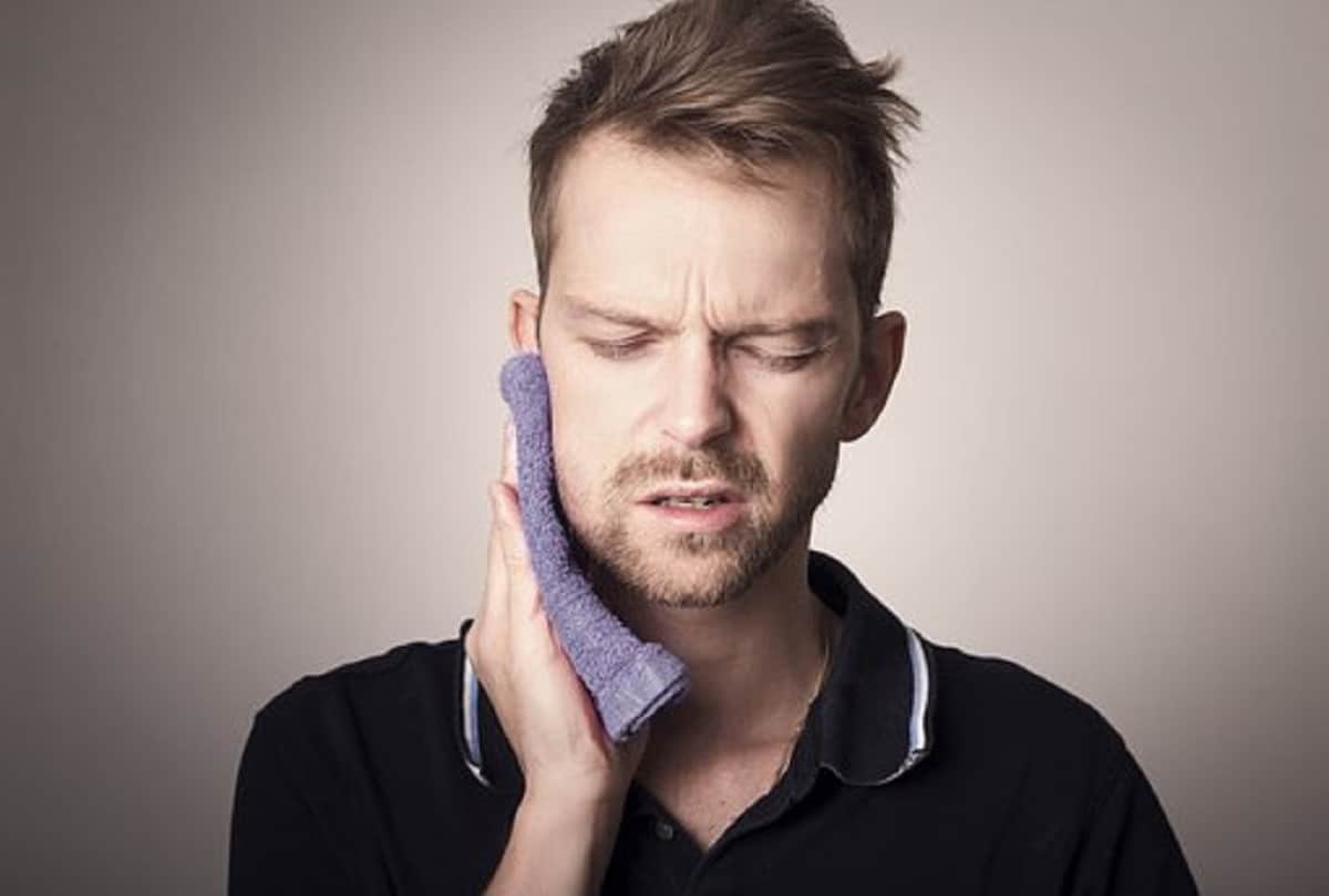 benefits of clove and sesame oil in hindi