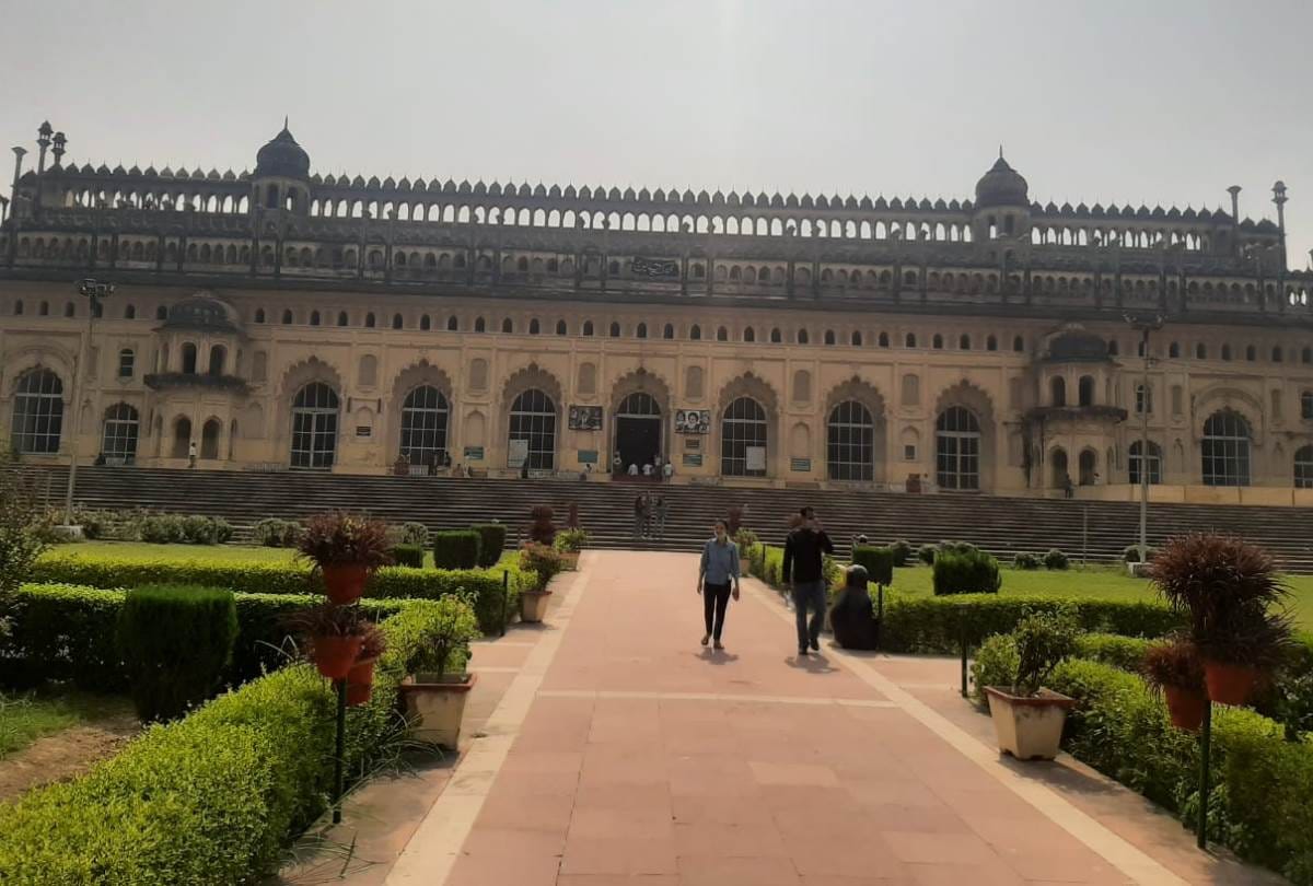 tourists are not coming to visit on historical places in lucknow