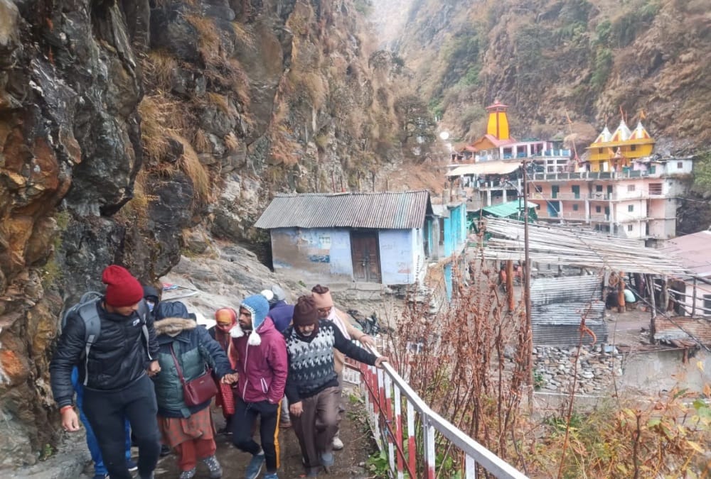 Weather Forecast Today Update in Uttarakhand: Snowfall in kedarnath and yamunotri dham, Cold Weather Increases, Photos