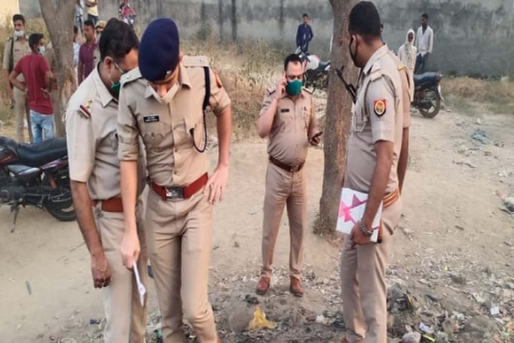 यूपी: जिस प्रेमी के लिए दिया पति को धोखा, वही बना कातिल...हाथों से न लगा पाया जोर, तो पैर से गला दबाकर ली जान