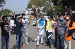 कलेक्ट्रेट चौराहे पर महुबबा मुफ्ती का पुतला फूंकते एवीबीपी के कार्यकर्ता।