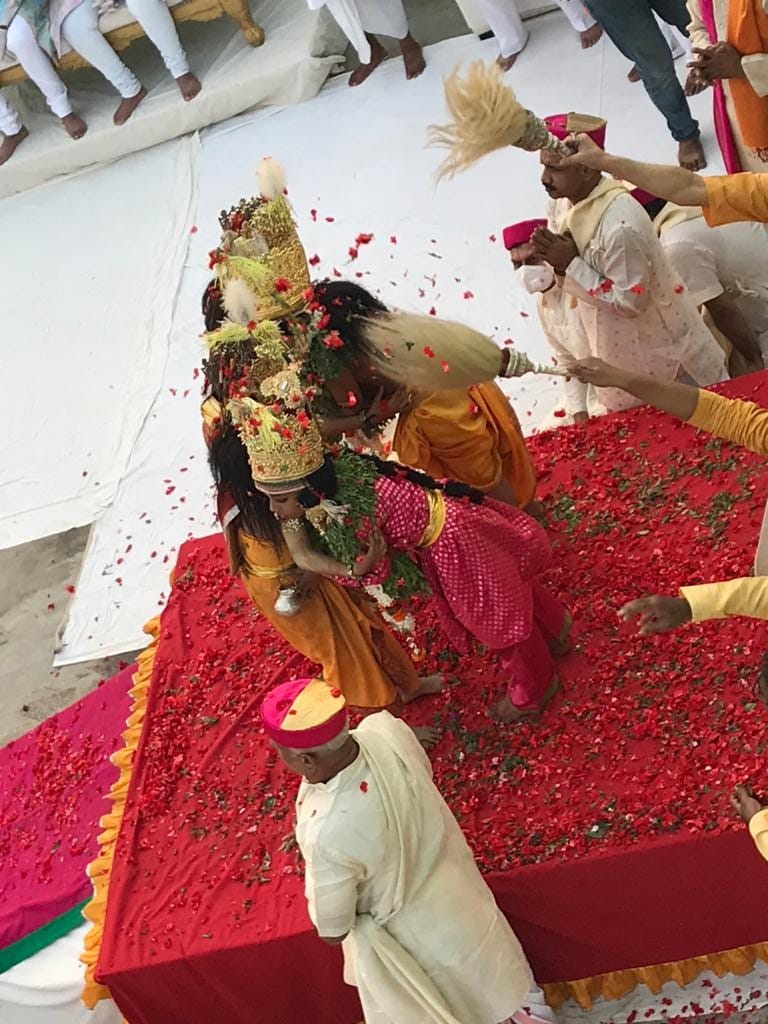 Kashivasi became witness to the tradition of union of four brothers