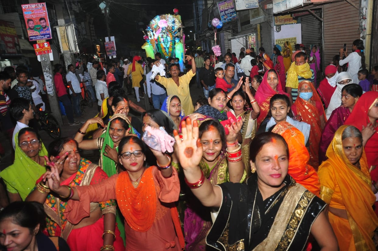 Sindoor provide, and beg happy and peace