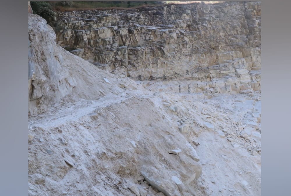 Badrinath Highway Become Dangerous For Vehicle Movement, photos