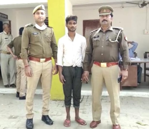 Police apprehended mobile thief