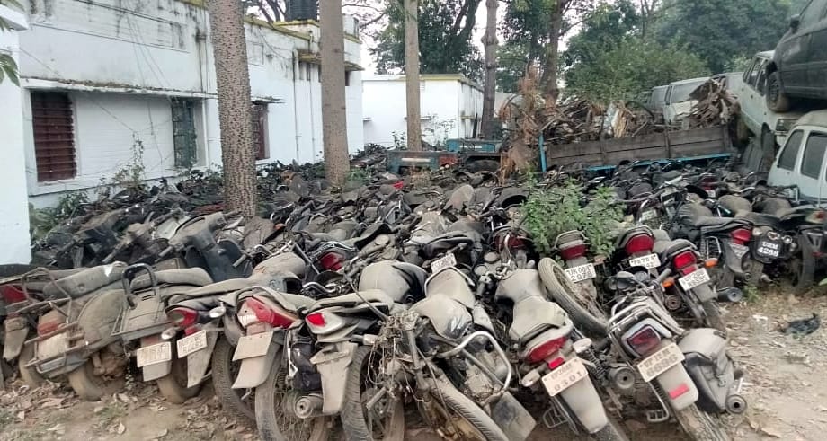 Cars piled up in police stations, vehicles are becoming garbage