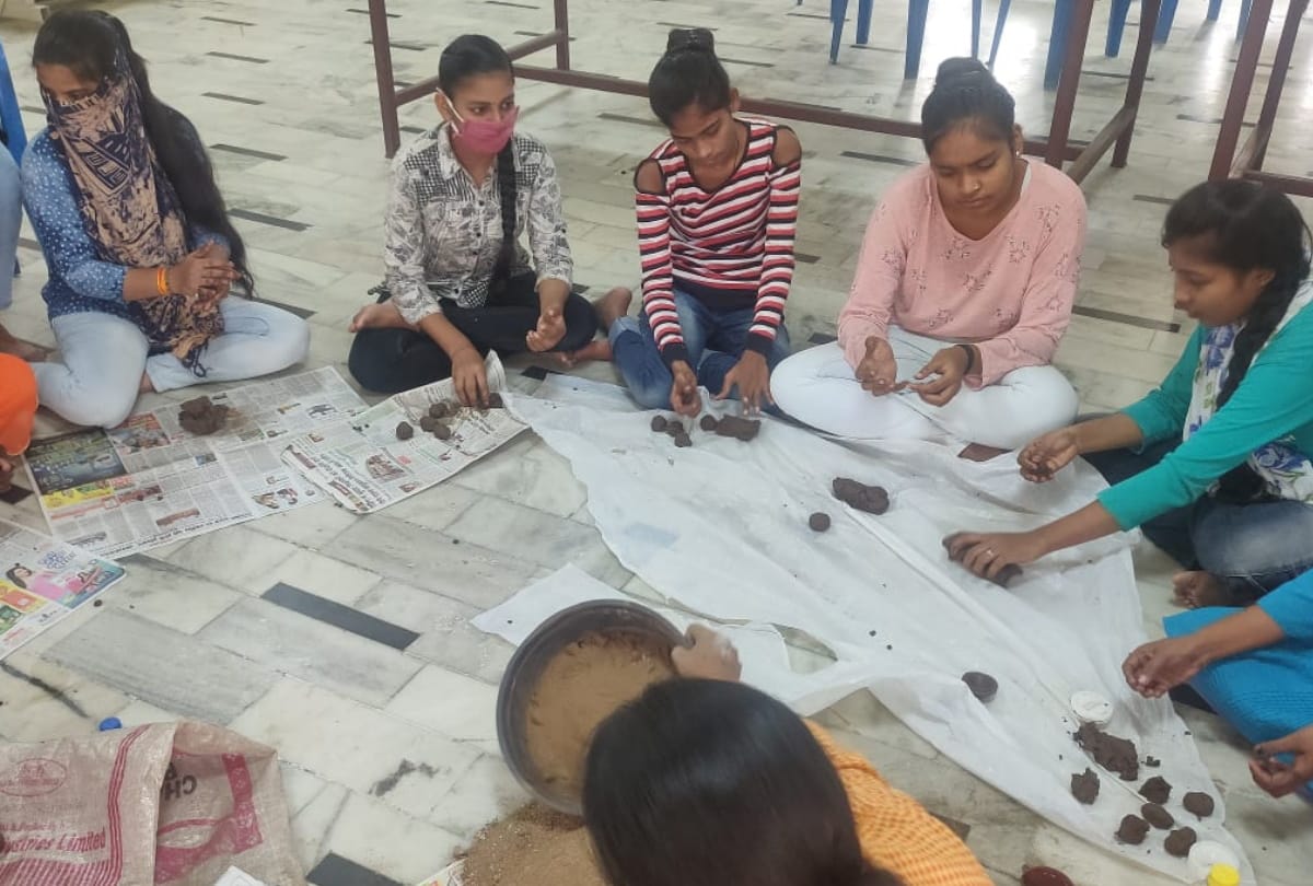 Indian Lamp will competition to Chinese lamp in gorakhpur
